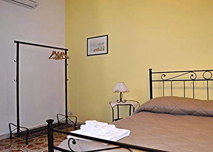 Catania Inn Rooms Panzió 4*
